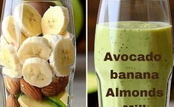 Creamy Avocado, Banana, and Almond Smoothie: A Healthy Indulgence for Your Day