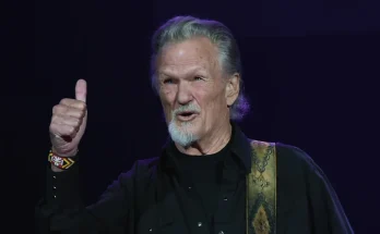 What Do Kris Kristofferson's Rarely Seen 8 Kids Look Like? — Pics of His Beautiful Daughters & Sons