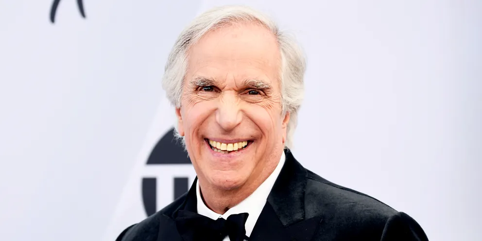 Henry Winkler's 7 Gorgeous Grandkids Have to Clear Dishes – What They Look Like