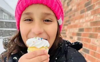 Student dies after getting coat stuck in car door during school drop off