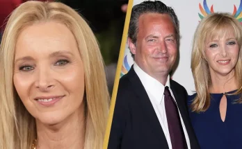 Lisa Kudrow finds note from Matthew Perry inside 'Cookie Time' jar from Friends set 20 years after filming finished