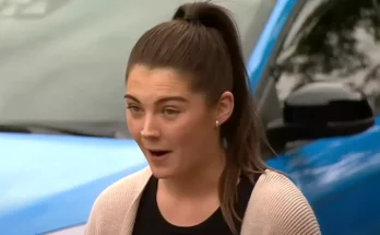 Woman horrified after checking dashcam when she left her car to be fixed with mechanic