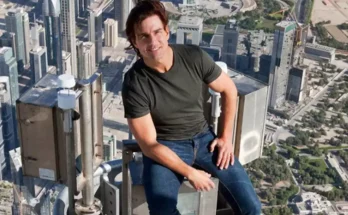 Tom Cruise and Will Smith posing on top of Burj Khalifa has people pointing out key difference