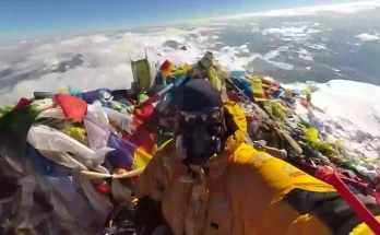 Flat Earther has unexpected comeback after people claimed selfie taken from top of Mount Everest proved Earth is round