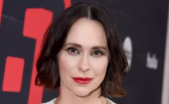 Jennifer Love Hewitt speaks out on being sexualised aged 16 calling out 'grown men talking about her breasts'