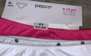Horrified mum demands Poundland pulls 'sexually suggestive' kids' knickers over Japanese symbol meaning