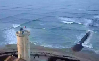 What causes terrifying ‘square waves’ that mean you should get out of the sea instantly