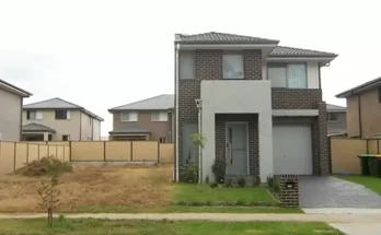 Family shocked after builders hand them back 'half a house' after finishing the construction